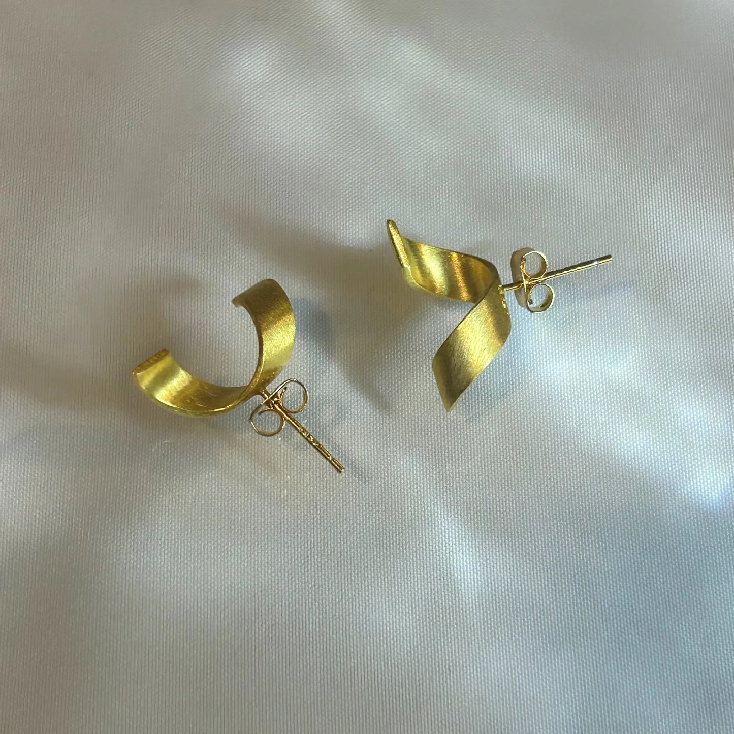 Golden Modern Spiral Ear studs (pair) Earring