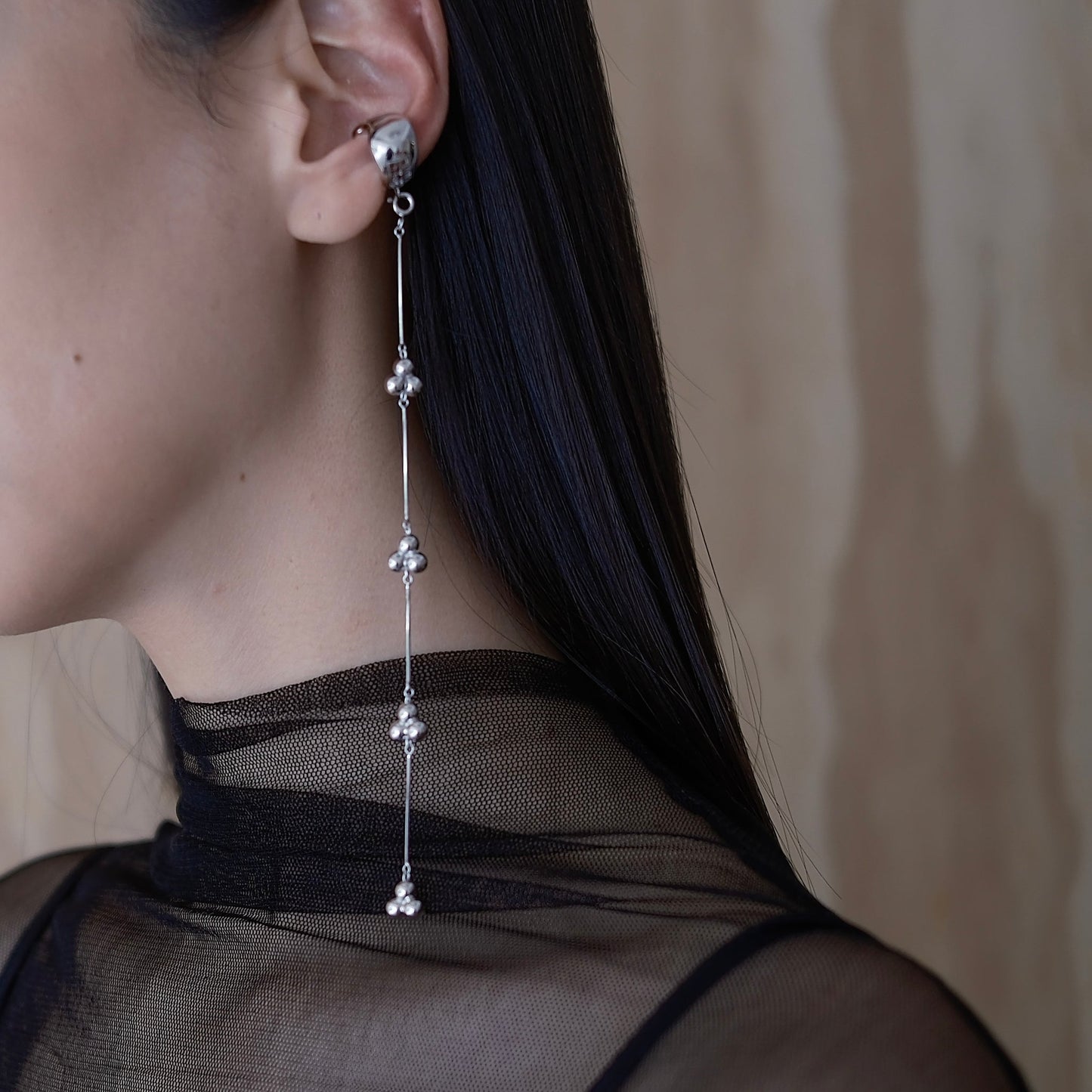 Silver The flow of heart Earcuff