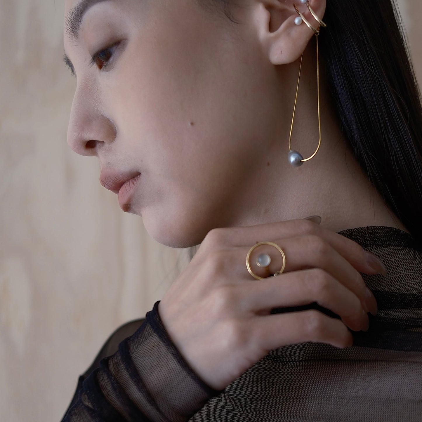 Golden The drop of the stardust earchain (single) Earcuff