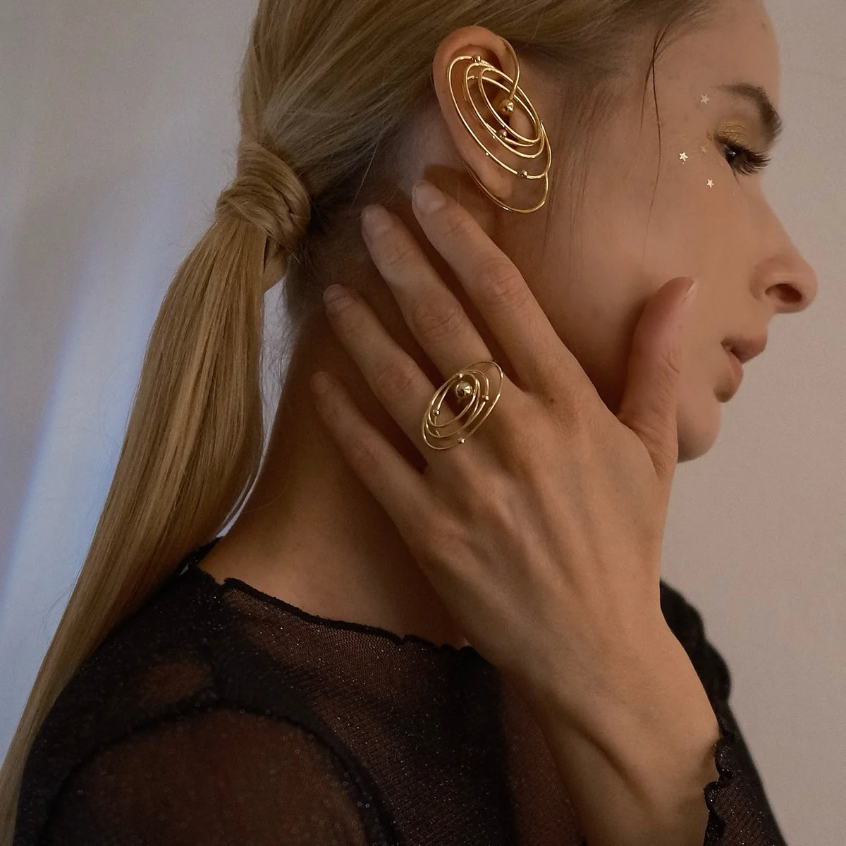 Golden Galaxy Flow Earcuff