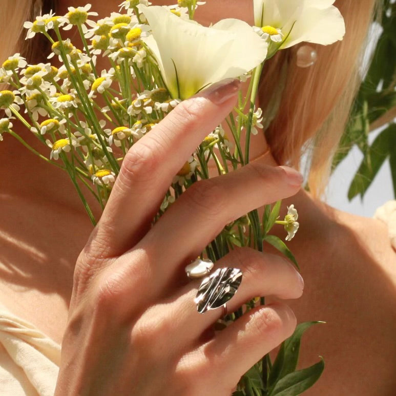 Silver Petal Keshi Ring - Keshi Pearl -