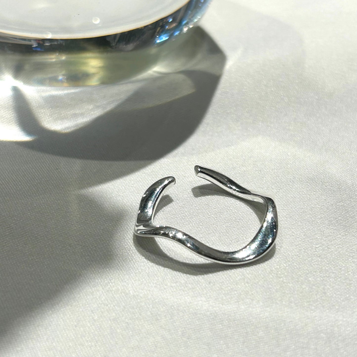 Silver Mobius flow Ring / Earcuff