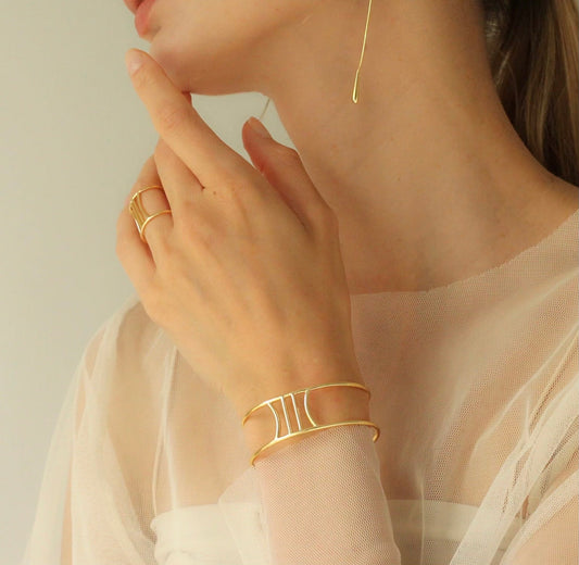 Golden Column Bangle