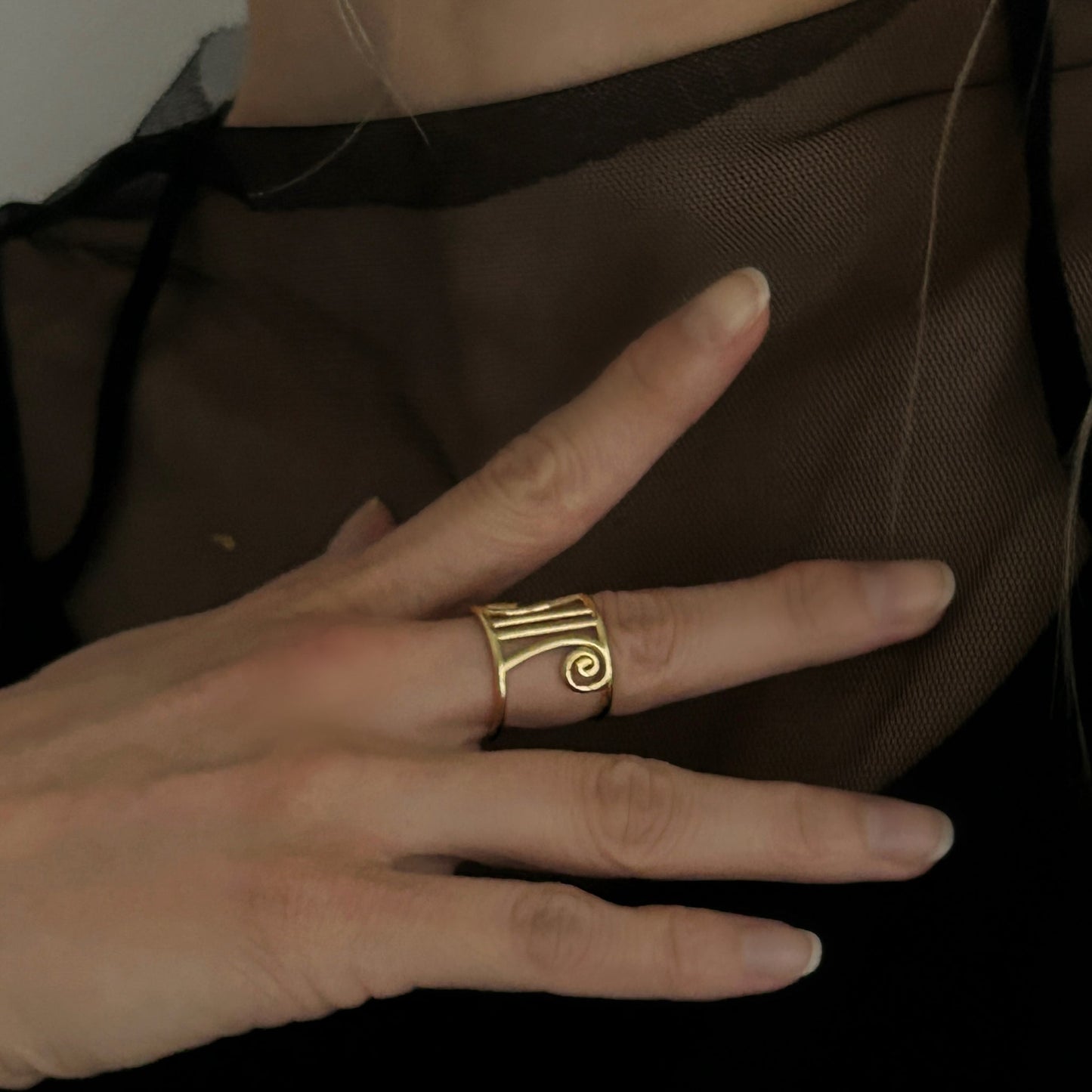 Golden The column Ring (London edition)