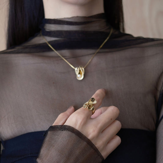 Golden Sparkle of Laputa Necklace