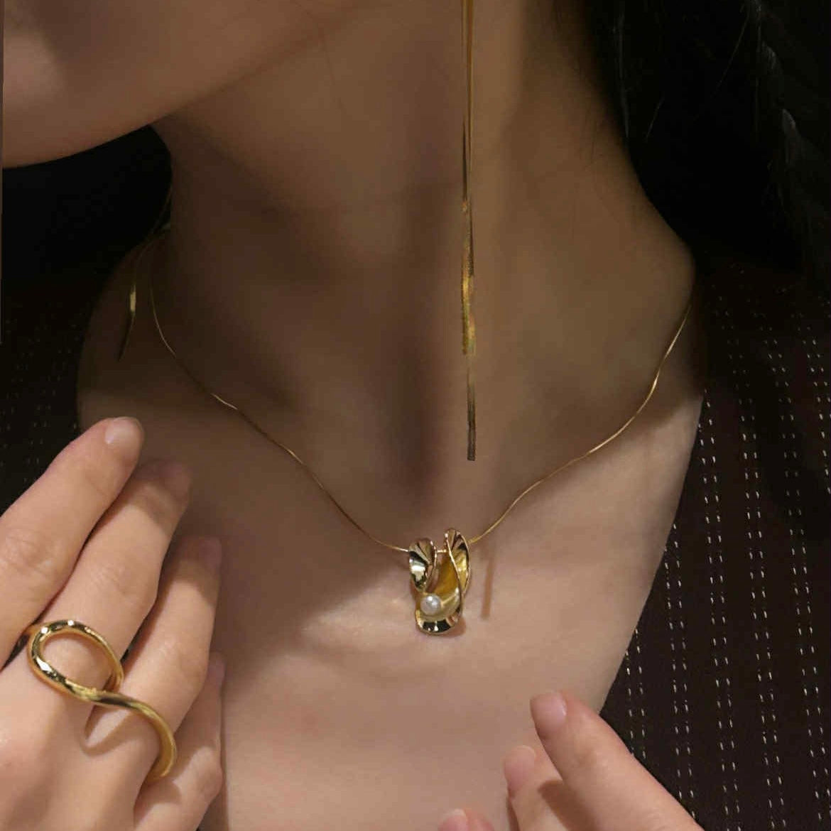 Golden Sparkle of Laputa Necklace