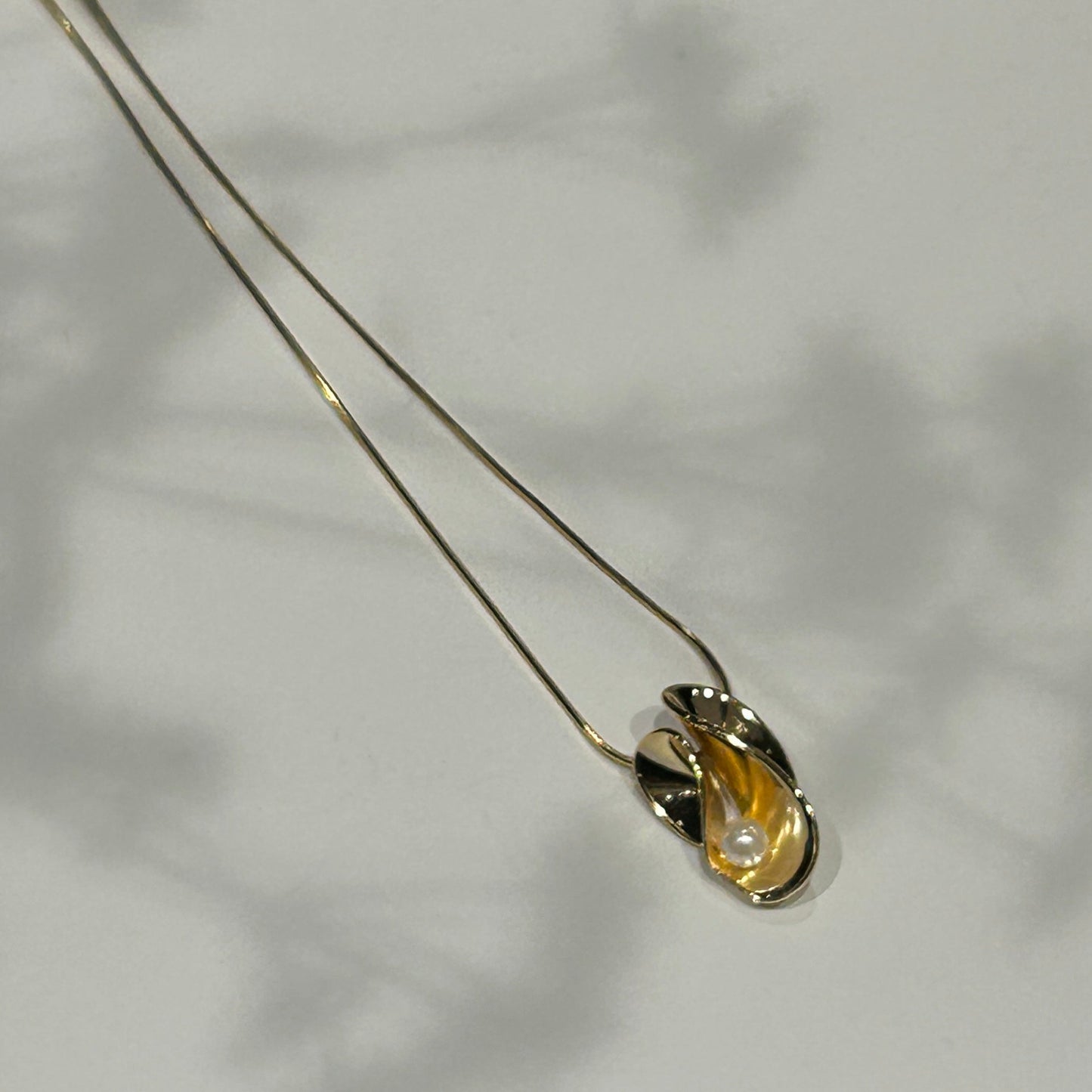 Golden Sparkle of Laputa Necklace