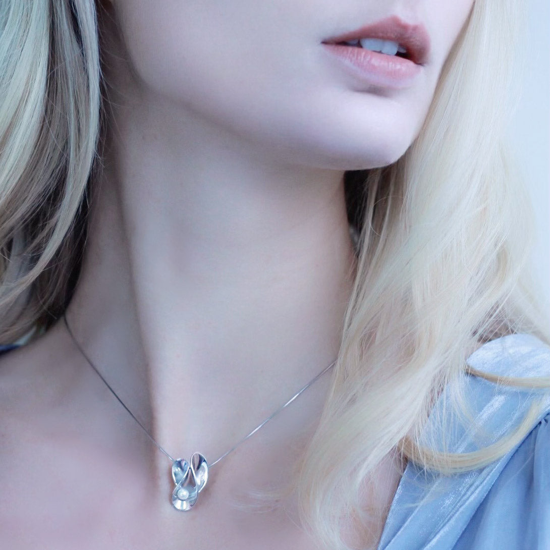 Silver Sparkle of Laputa Necklace