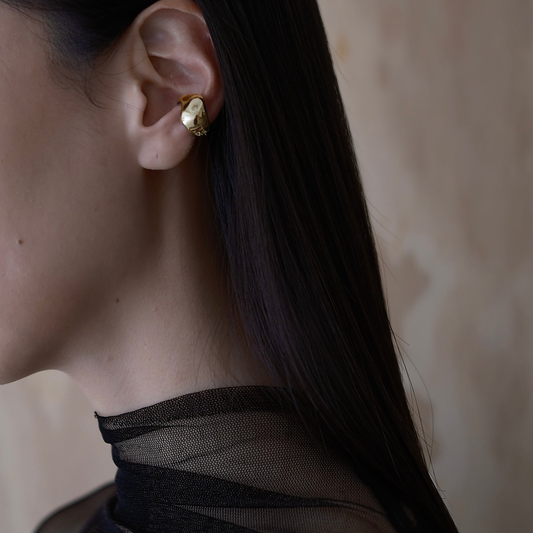 Golden The flow of heart Earcuff