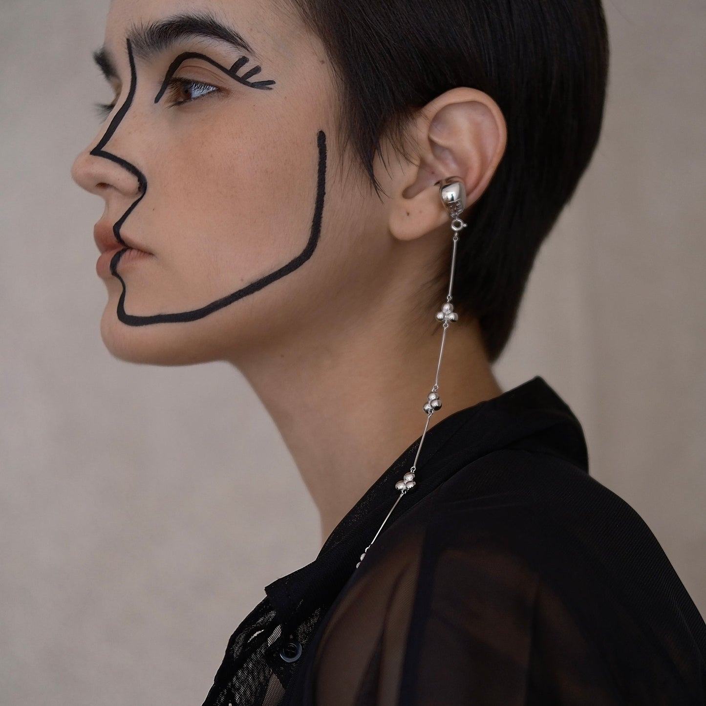 Silver The flow of heart Earcuff