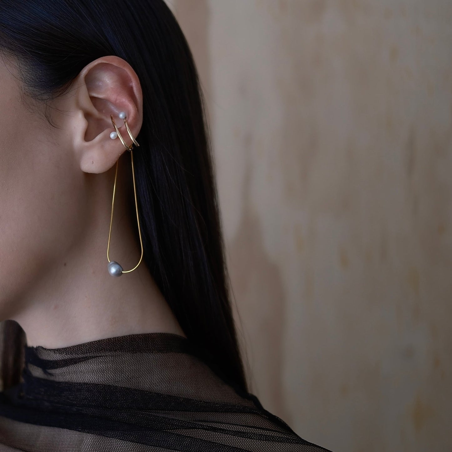Golden The drop of the stardust earchain (single) Earcuff