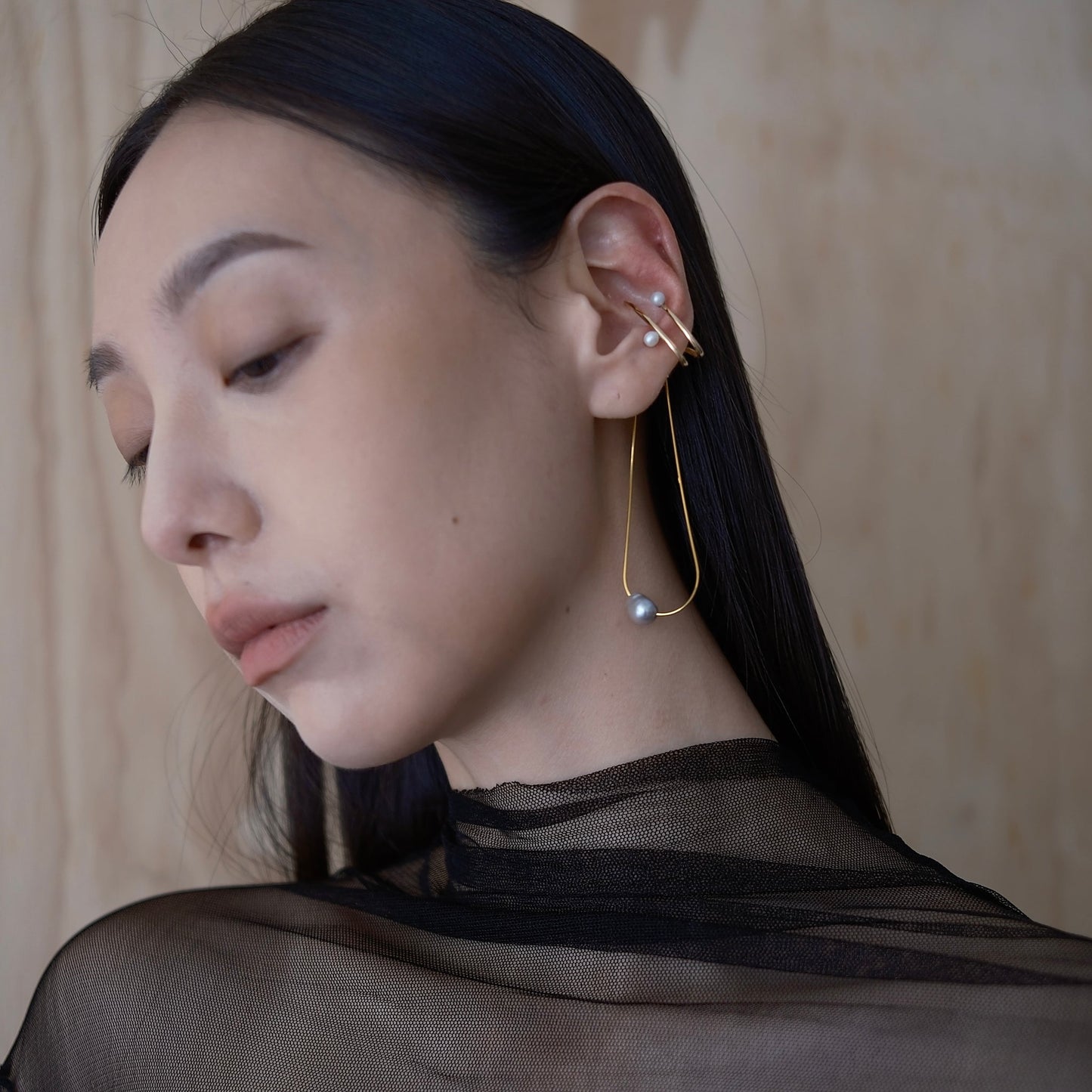 Golden The drop of the stardust earchain (single) Earcuff