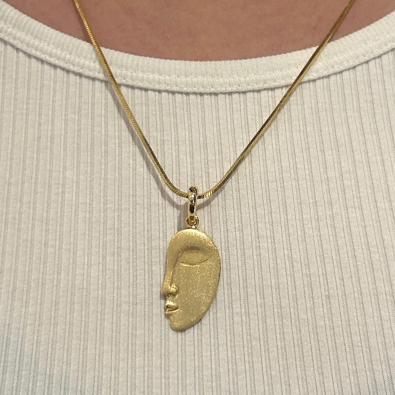 Golden Serpentine Chain Necklace